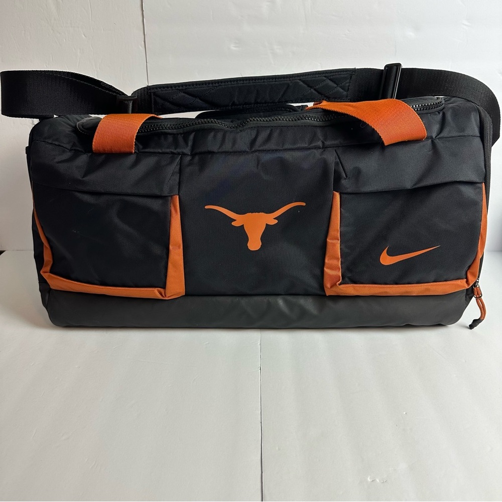 ❌SOLD❌Nike Large Duffel Bag Texas Longhorns Training Black Orange Pockets Gym - Picture 1 of 16